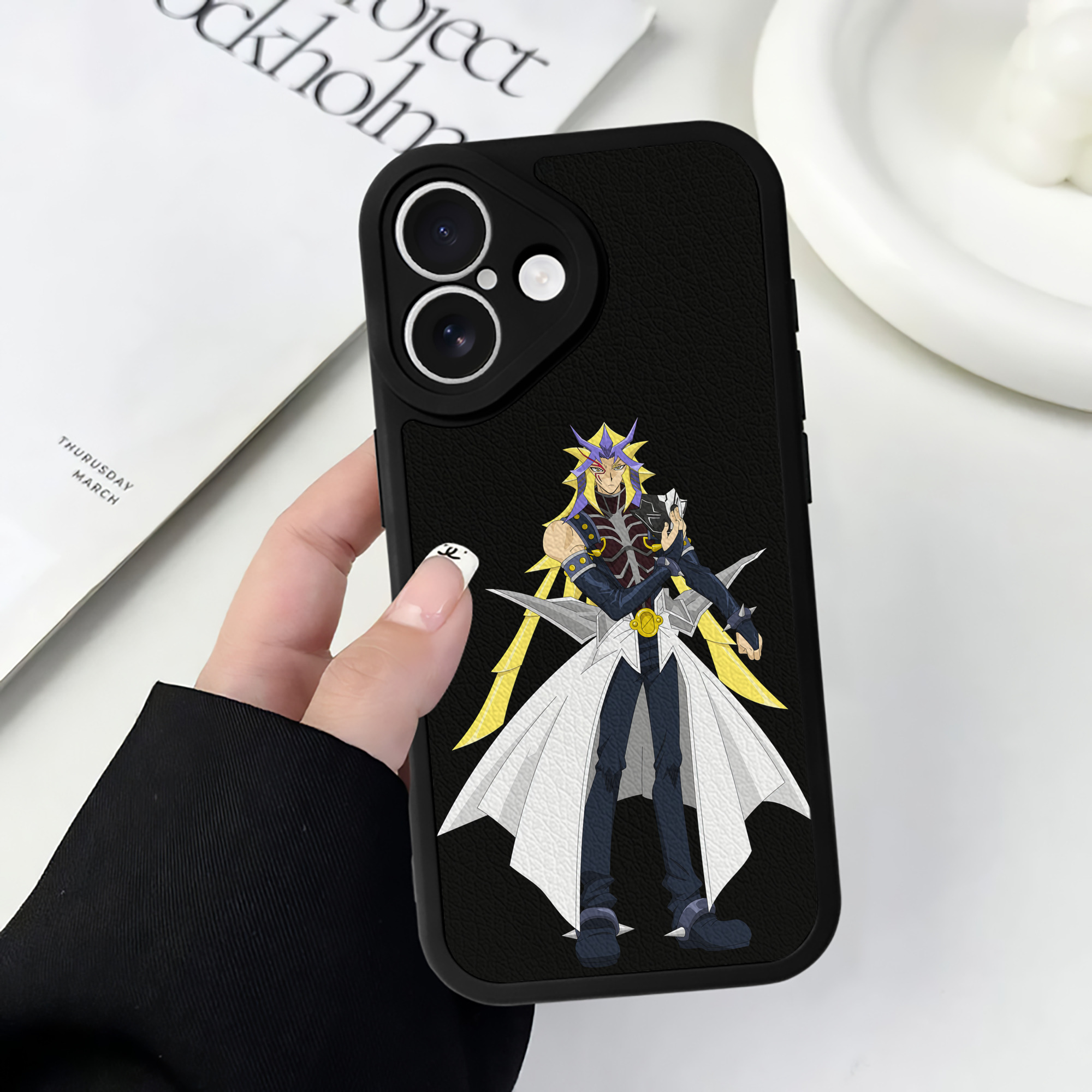 遊☆戯☆王 Yu-Gi-Oh! 【iPhone 16シリーズ対応】シリコンスマホケース（レザー調） 材質：シリコン